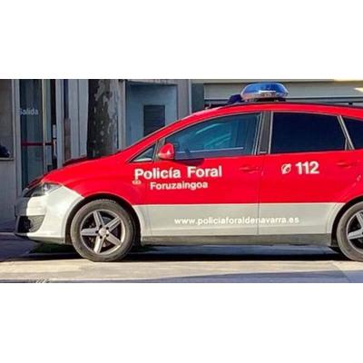 Un hombre se atrinchera armado en su domicilio en Cabanillas