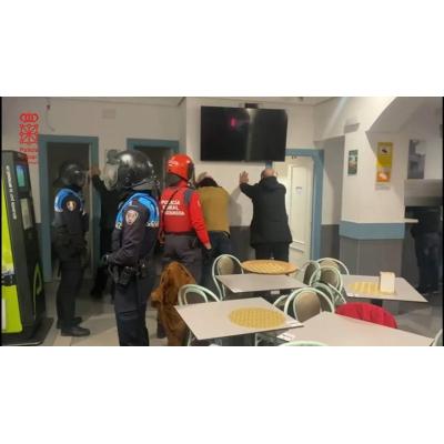 Inspección policial de un bar de Tudela por sospechas de consumo de drogas y quejas vecinales