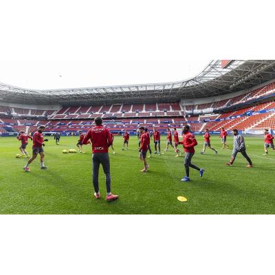 Oroz sigue sin participar con el grupo