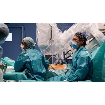 La CUN inicia cirugías más precisas, menos invasivas y con mejor recuperación con el nuevo robot Da Vinci Single Port