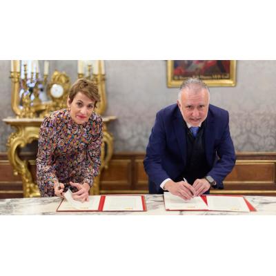 Chivite se trae a un ministro a Pamplona para no decir nada nuevo acerca del fuerte de San Cristóbal
