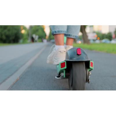 El RACVN aplaude que haya que registrar los patinetes eléctricos y espera que sirva para disminuir accidentes