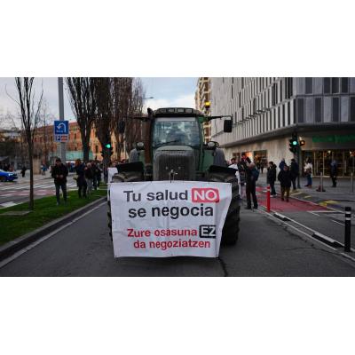 Vídeo de la manifestación del sector agrario navarro en Pamplona como protesta por el acuerdo de Mercosur