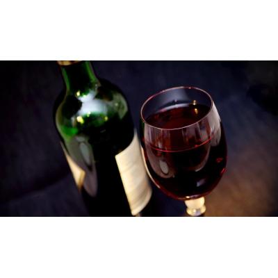 Investigadores españoles participan en un ensayo clínico "pionero" en Europa sobre alcohol y salud en mayores de 50 años