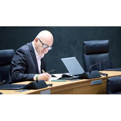 El Gobierno de Chivite amenaza a Vox con imponerle una multa de 20 millones de euros