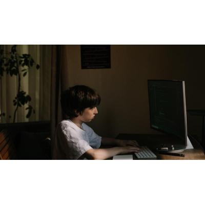 Las denuncias por abusos sexuales digitales contra niños y niñas aumentan un 13% en dos años
