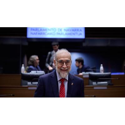 Domínguez achaca a "cuestiones internas entre departamentos" el atraso de la ley foral de Salud