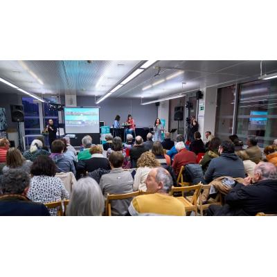 Preocupación en Mendebaldea por el tráfico que atraviesa el barrio