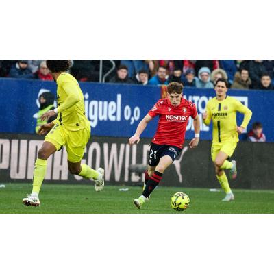 Lisci realiza tres cambios en Osasuna para recibir al Villarreal en el estadio de El Sadar