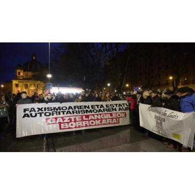 Miles de personas llaman en Pamplona a la organización "contra el fascismo y el autoritarismo"