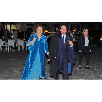 Aznar y Ana Botella aparecen en las facturas de dos paquetes enviados por Epstein en 2003 y 2004