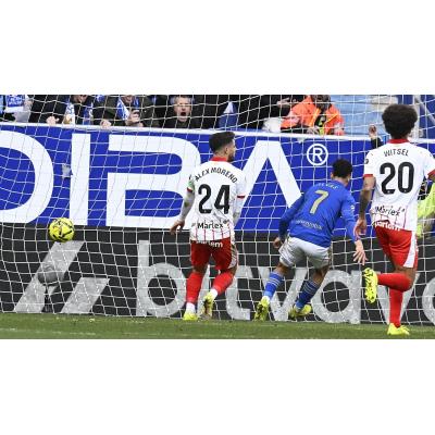 Ilyas Chaira deja la racha negativa del Oviedo en 14 partidos