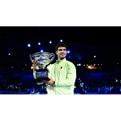 Alcaraz entra en el Olimpo del tenis tras ganar a Djokovic y conseguir su primer Abierto de Australia