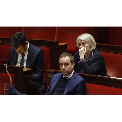 Francia ya tiene presupuestos para encarar la recta final del macronismo