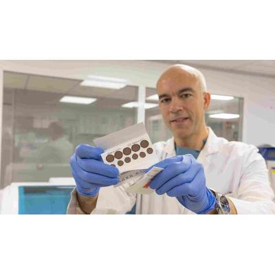 La Clínica Universidad de Navarra demuestra que la sangre seca puede diagnosticar infecciones siete años después