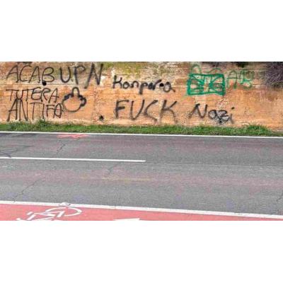 Nueva pintada contra UPN en Tudela: "Los de siempre, haciendo lo de siempre, insultar y ensuciar"