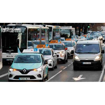Las autoescuelas de Navarra estallan contra la DGT y señalan al verdadero responsable de los suspensos