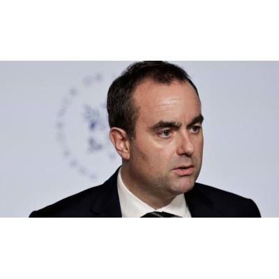 Francia dispondrá este lunes de presupuestos tras superar las dos últimas mociones de censura