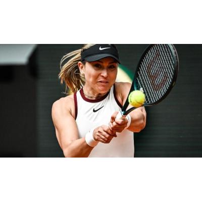 Badosa vuelve a tropezar y se despide del torneo de Abu Dhabi