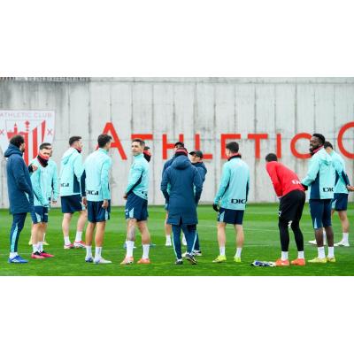 Yeray vuelve a entrenar en Lezama al cumplirse ocho meses de la sanción de la UEFA