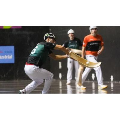 En imágenes: Alex Goitia y Unai Lekerika, finalistas del Winter Series tras derrotar a Johan y Gorka Sorozabal.