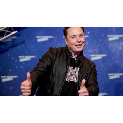 Musk acusa a Sánchez de ser un "tirano" y un "traidor" por prohibir la redes sociales a menores