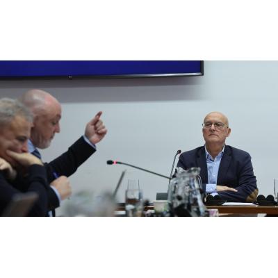 Esparza (UPN) acusa a Ciriza de "mentir" en el Senado sobre su papel en la mesa de contratación de Belate
