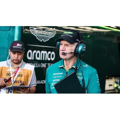 Adrian Newey confiesa que Aston Martin ha sufrido cuatro meses de retraso en el desarrollo del coche