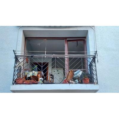 "Escuchamos un 'pepinazo' y vimos que salían llamas por la ventana de la casa de al lado"