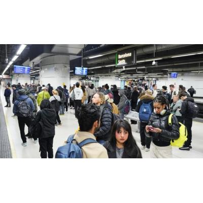 El caos en Rodalies continúa en una nueva mañana de fallos y caídas: “Es el pan de cada día”