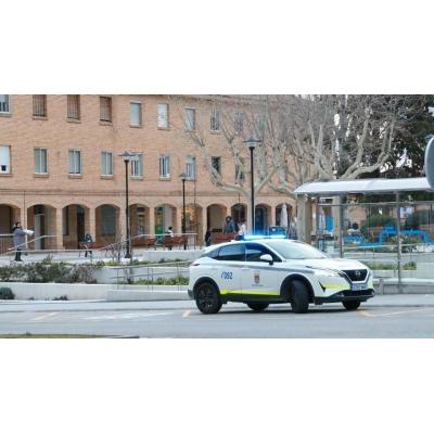 Embiste a una moto en Tudela al confundir el pedal de freno con el acelerador