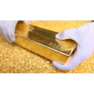 El oro mantiene su rebote y reconquista los 5.000 dólares