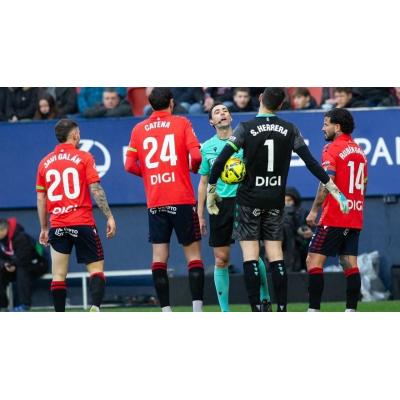 El Comité Técnico Arbitral, sobre la polémica en el Osasuna-Villarreal: "La acción es imprudente y el penalti está bien señalado"
