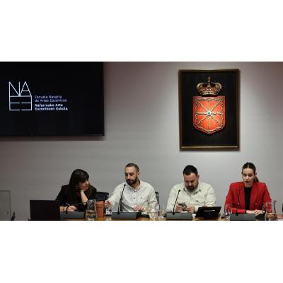 Profesores y alumnos de artes escénicas alertan de que la falta de apoyo institucional propicia la fuga de talento