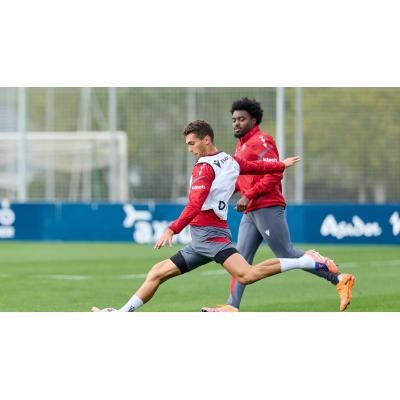 Las dos llamadas a Osasuna por Torró y Boyomo en el final de mercado