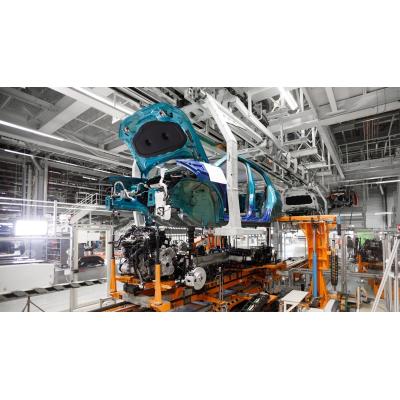 Volkswagen Navarra detiene la producción por la caída de una luminaria