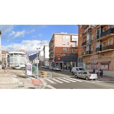 Tres detenidos por una riña tumultuaria con armas blancas en un supermercado en la Rochapea