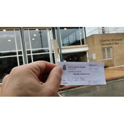 "Cuando uno tiene una dolencia de esas que no se resume en una palabra, molesta y cambiante, explicarla desde cero cada vez que se va al médico da muchísima pereza"