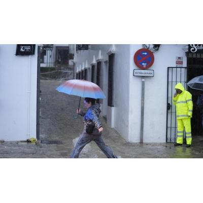 La borrasca ‘Leonardo’ obliga a desalojar a los 1.200 vecinos de Grazalema