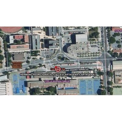 Tres niños heridos al caer una chapa del tejado de un colegio en Cartagena