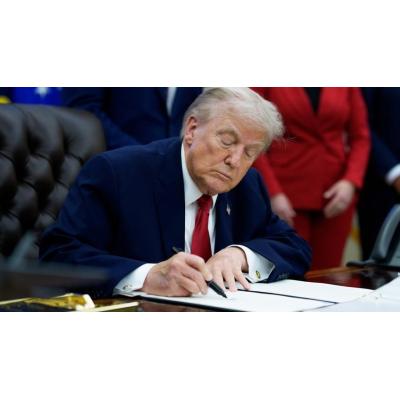 Trump asegura que los ciudadanos que fueron asesinados a tiros por el ICE "no eran ángeles"