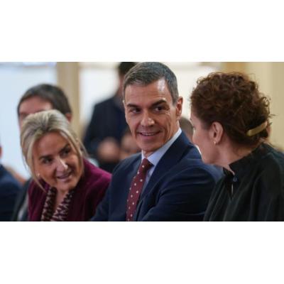 Sánchez defiende la regularización de migrantes en un artículo en The New York Times: "Occidente los necesita"