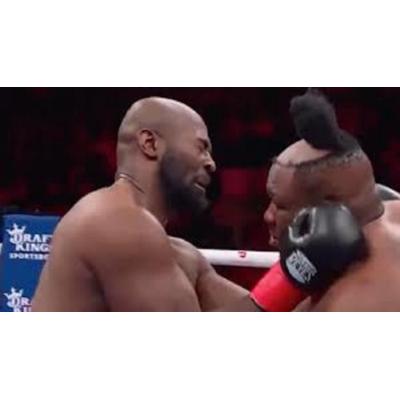 Pierde el peluquín en pleno combate de boxeo en el Madison Square Garden