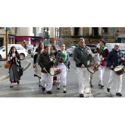Altsasu celebra Santa Águeda a lo grande