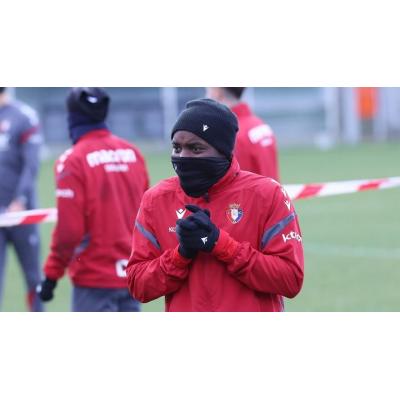 Osasuna, pendiente del estado del tobillo de Boyomo