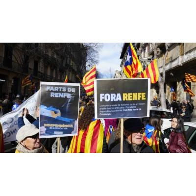 En imágenes: manifestación en Barcelona en protesta por la situación de Rodalies