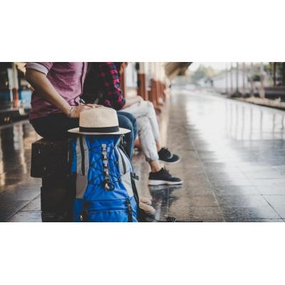 Los elevados precios del turismo en España disparan los viajes al extranjero