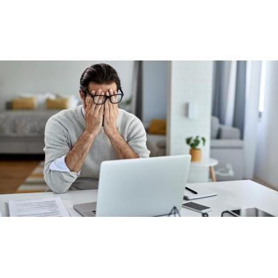 Cómo la inteligencia artificial está afectando nuestra salud mental en el trabajo