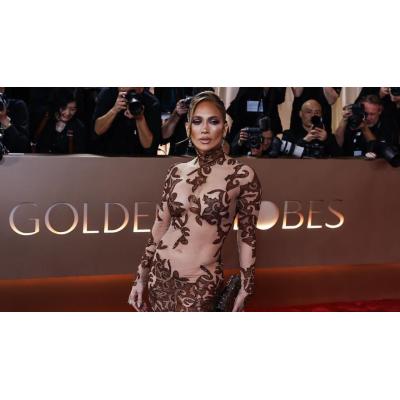 Seis cambios de look de Jennifer López creados con inteligencia artificial
