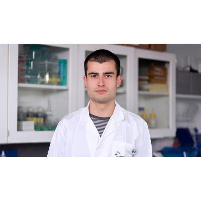 Un bioquímico de la UPNA estudia en su tesis la eficacia de ciertos fármacos en la insuficiencia aórtica crónica